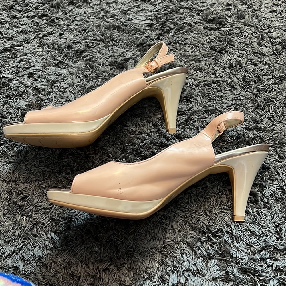 Heels - Picture 3 of 6